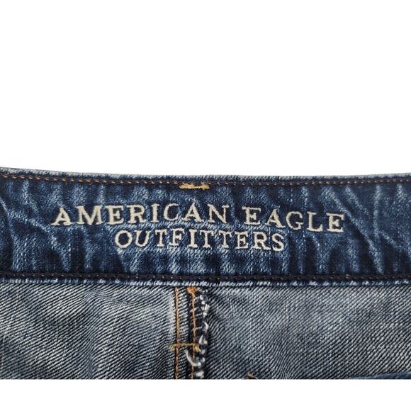 American‎ Eagle Outfitters Distressed Denim Jean Shorts 8 Raw Hem Mid-Rise - Picture 3 of 5